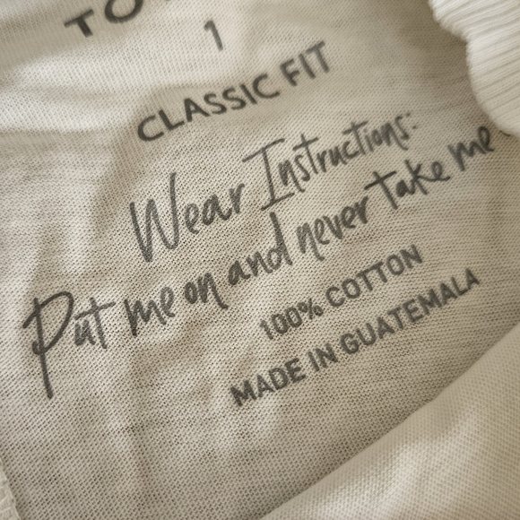 Torrid Graphic Tee Size 1 - Picture 3 of 6